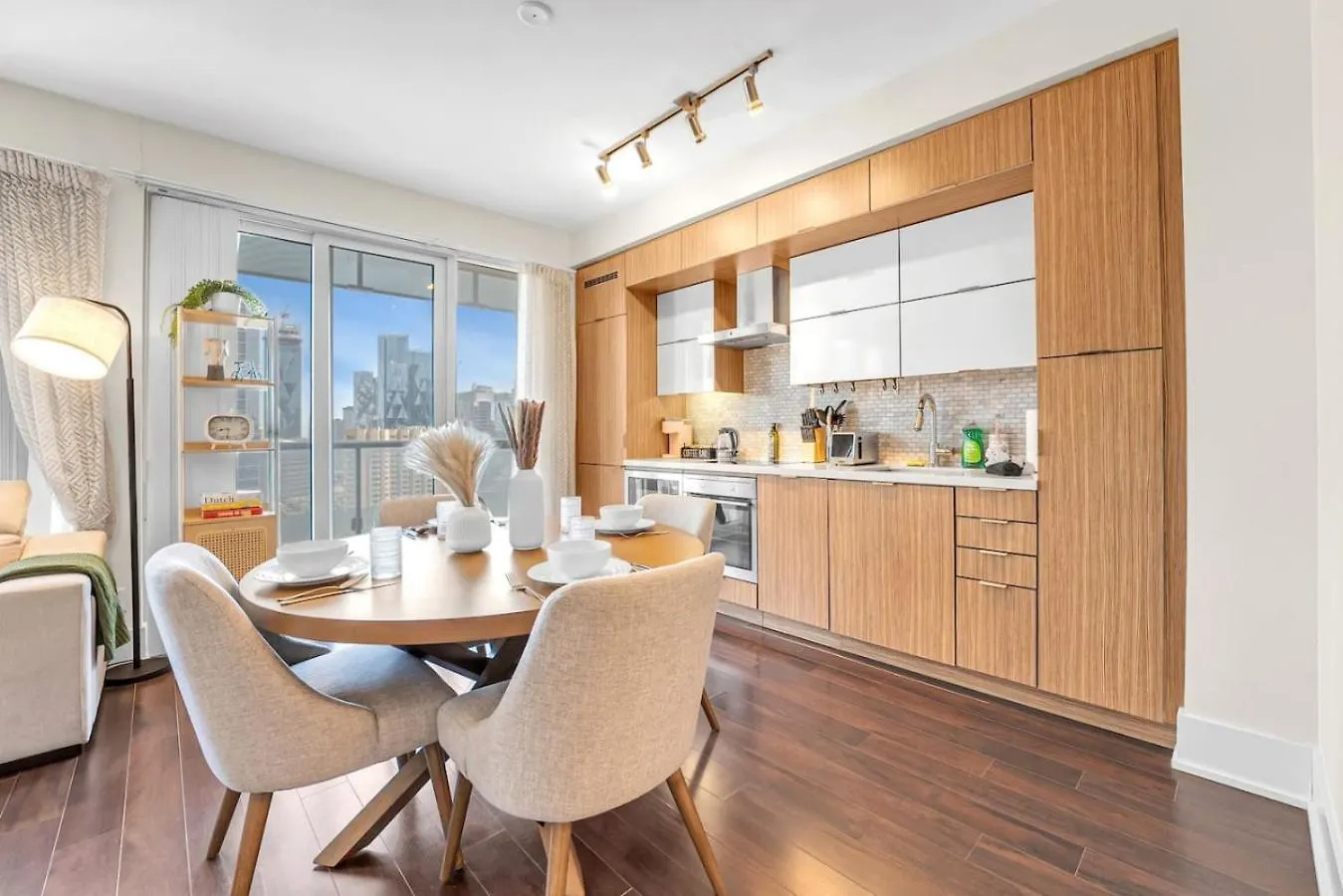 Villa Boho 2Bdrm Sleeps 6 Near Rogers Mtcc Union Cn Tower Toronto 0*,