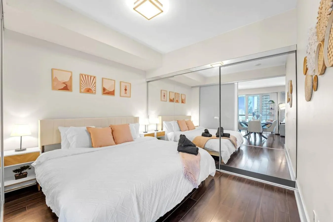 Villa Boho 2Bdrm Sleeps 6 Near Rogers Mtcc Union Cn Tower Toronto Canada